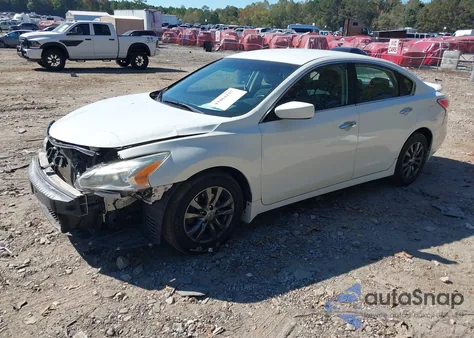 2015 Nissan Altima 2.5 S z USA, uszkodzony, nr VIN 1N4AL3AP6FC250381